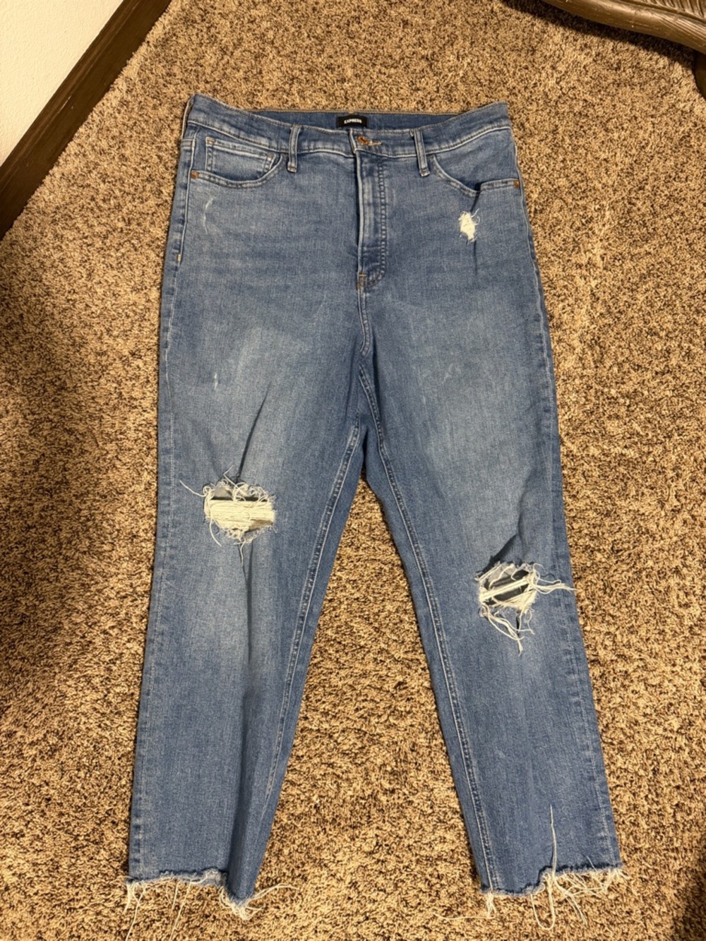 Express High-Rise Distressed Jeans - Medium Blue
